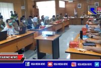 Rapat evaluasi PPKM tahap ll, di gedung A area perkantoran Pemkot  Cimahi.