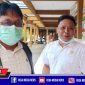 Ketua Komisi D DPRD Bangkalan (Nur Hasan) bersama anggotanya (H. Subaidi) usai melakukan sosialisasi kenaikan gaji guru non PNS di SDN Kemayoran, Bangkalan.