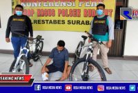 Pelaku (NEC) dan barang buktinya saat diamankan di Mapolsek Rungkut Surabaya.