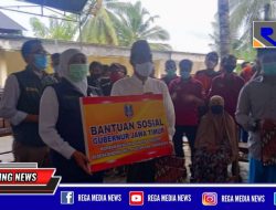 Gubernur Jatim Beri Santunan Korban Longsor di Pamekasan