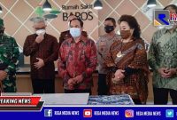 Plt Walikota Cimahi (Ngatiyana) saat meresmikan Rumah Sakit Baros.