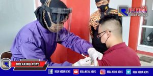 Ratusan Pedagang Pasar Atas Baru Cimahi Divaksinasi