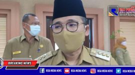 Bupati Bangkalan (R. Abdul Latif Amin Imron).