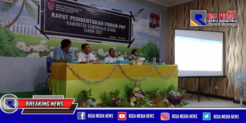Sekda Gorontalo Utara (Ridwan Yasin) disela kegiatan pengukuhan pengurus Forum Perumahan dan Kawasan Pemukiman (PKP) Kabupaten Gorontalo Utara.