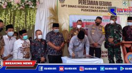 Bupati Bangkalan (R. Abd. Latif Amin Imron) didampingi Forkopimda saat meresmikan Puskesmas Konang.
