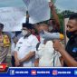 Puluhan jurnalis di Bangkalan, saat melakukan aksi solidaritas di makam pahlawan terkait kekerasan terhadap jurnalis di Situbondo.