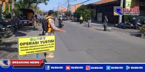 Ops Yustisi Didepan Gereja Santo Mikael Surabaya, Petugas Sosialisasikan Prokes
