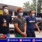 Pelaku saat digiring ke Mapolres Pamekasan.