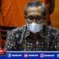 Pimpinan KPK (Alex Marwata) dalam konferensi persnya.
