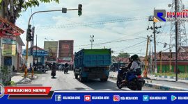Salah satu traffic light di Jl. Syamsul Arifin, Sampang, tak terpasang cctv.