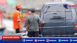 Mobil berplat nomor hitam yang dijadikan angkutan umum/taksi gelap.