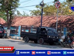 Pick Up & Mobil Dinas Pemkab Sampang Kepergok Nongkrong Didekat Rambu Dilarang Parkir