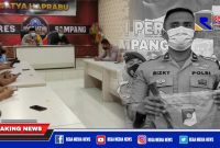Waka Polres Sampang saat mengklarifikasi perkataannya yang dinilai arogansi oleh awak media.