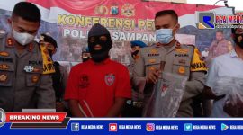 Konferensi Pers: Polres Sampang ungkap satu pelaku pembunuhan Suliman.