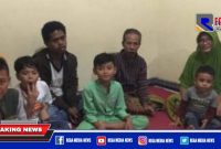Kasiono, korban dugaan penganiayaan saat bersama keluarganya.