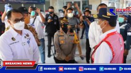 Kapolres Pelabuhan Tanjung Perak dampingi Menteri Perhubungan RI saat tinjau pelabuhan Gapura Surya Nusantara (GSN) Surabaya.