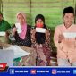 Sejumlah warga Desa Komis, Kecamatan Kedungdung, Sampang, yang menjadi korban penipuan.