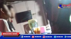 Dua pelaku narkoba saat diintrogasi oknum anggota Resmob Polrestabes Surabaya disalah satu warkop.