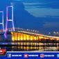 Jembatan Tol Suramadu.