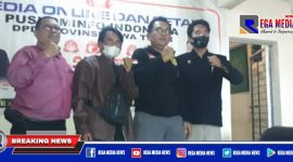 Ketua DPD Piskominfo Jatim bersama Pimpinan Redaksi Media Lintas Berita Indonesia.