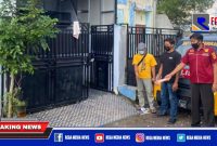 Polisi saat melakukan identifikasi dirumah korban pencurian kendaraan bermotor (curanmor).