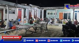 Pemuda dan para nelayan Desa Tanjung saat melakukan musyawarah terkait penolakan pengeboran migas di wilayah perairan Pamekasan.