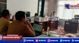 Pihak DPMD Kab.Sampang saat berada di ruang Komisi I DPRD Sampang, Senin (31/05/2021).