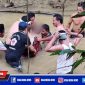 PMI Kec. Kedungdung bersama warga saat menemukan dan mengevakuasi korban tenggelam di sungai Desa Daleman.