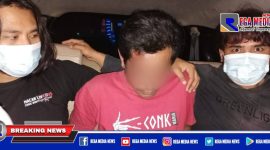 Tim Dhemit (Resmob Satreskrim Polres Sampang) saat mengamankan tersangka IS.