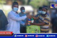 Anggota DPRK Aceh Selatan Fraksi Gerindra saat menyerahkan pokir berupa alat pertanian.