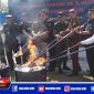 Saat pemusnahan rokok ilegal di Kabupaten Pamekasan.
