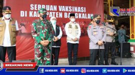 Gubernur Jatim, Bupati Bangkalan dan Forkopimda tengah mendampingi Panglima TNI dan Kapolri saat kunjungan ke Bangkalan, Madura.