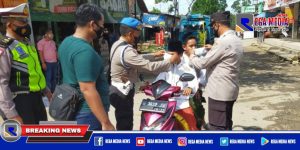Jalan Raya Pasar Bungkak Sampang Jadi Sasaran Penyekatan