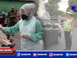 Pengendara Yang Melintas Didepan GOR Indor Sampang di Swab Antigen