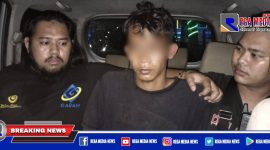 Tersangka (FR) saat diamankan Dhemit (Team Resmob Satreskrim Polres Sampang).