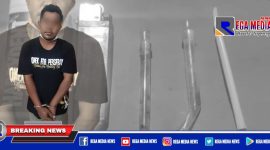 Tersangka (F) dan barang buktinya diamankan di Mapolsek Tegalsari Surabaya.