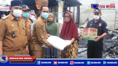 Bantu Korban Kebakaran di Kota Fajar, Bupati Aceh Selatan Serahkan Bantuan