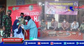 Pemdes Sawah Tengah bersama Tim Gugus Tugas Kecamatan Robatal saat sosialisasi pentingnya vaksinasi Covid-19.