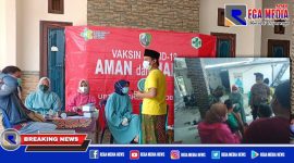 Situasi saat pelaksanaan vaksinasi di Desa Gunung Rancak, Kecamatan Robatal, Sampang.