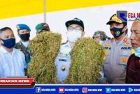 Ket: Bupati Pamekasan Baddrut Tamam bersama Forkopimda saat mengunjungi salah satu pabrik tembakau