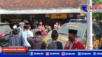 Mapolsek Robatal Sampang Dikepung Warga