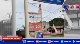 Pemuda Pancasila temukan bendera merah putih terpasang tidak benar didepan Indomart di Aceh Selatan.
