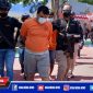 Pelaku kasus penembakan di Sukolilo, Bangkalan, digelandang petugas kepolisian.