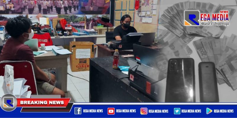 Pelaku perjudian jenis togel (inisial MA) dan barang buktinya saat diamankan di ruang penyidikan Satreskrim Polres Sampang.