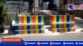 Tampak bangunan diatas trotoar di Jl. Pahlawan, Kelurahan Dalpenang, Kecamatan Sampang.