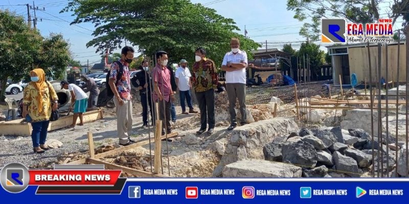 Anggota Komisi D, DPRD Bangkakan, saat sidak pembangunan Gedung Public Safety Center (PSC).