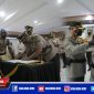 Kapolres Pelabuhan Tanjung Perak (AKBP Anton Elfrino Trisanto) saat pimpin apel sertijab sejumlah perwira yang dimutasi.