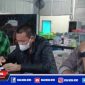 Anggota DPRD Kabupaten Gorontalo, Eman Mangopa, Tokoh Masyarakat Kabupaten Gorontalo, Rustam Akili, dan Praktisi Hukum Kabupaten Gorontalo, Susanto Kadir, saat melakukan konfrensi pers di Warung Kopi Danau Limboto, Rabu (08/09/21).