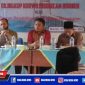 Dewan Pendidikan Bangkalan saat melaksanakan pembinaan terhadap komite sekolah.