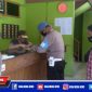Anggota Polsek Tapaktuan sosialisasikan instruksi Bupati Aceh Selatan terkait PPKM Level 3.